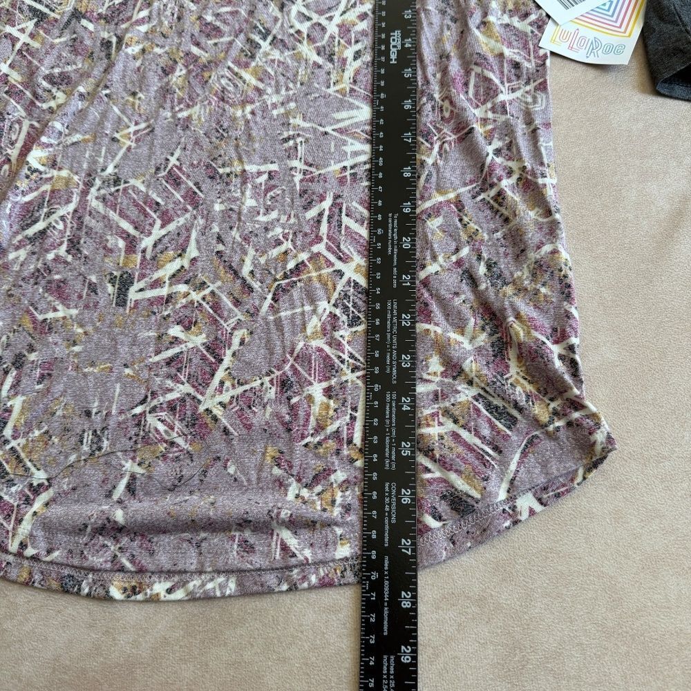 LulaRoe Randy Tee • size medium • NWT - Picture 4 of 7